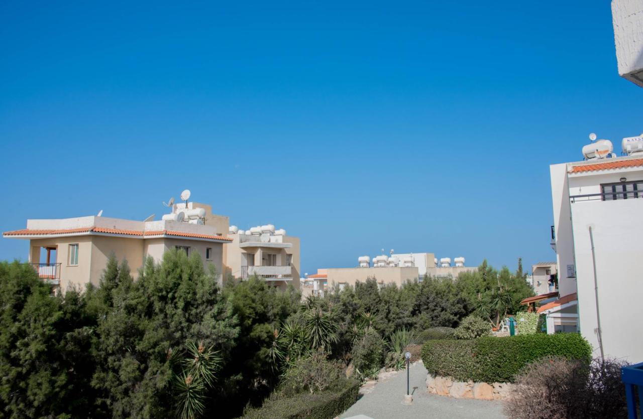 Modern Apartment Not Far From The Beach Paphos Luaran gambar